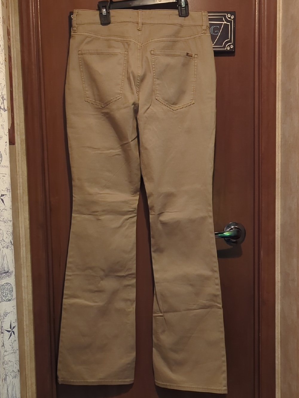 White House Black Market Women's Khaki Cargo Flare Pants - Picture 4 of 4